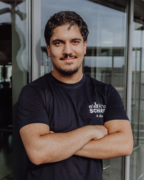 Ayhan Bico Foto: Melvin Laryea, Auszubildender, Firma Elektro Scharf, Wolfsburg